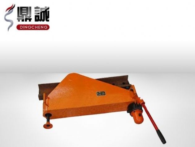 點(diǎn)擊查看詳細(xì)信息<br>標(biāo)題：垂直液壓彎軌機(jī) 閱讀次數(shù)：4656