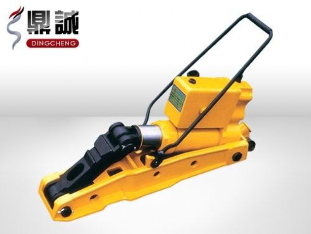 點(diǎn)擊查看詳細(xì)信息<br>標(biāo)題：液壓起撥道機(jī) 閱讀次數(shù)：4433