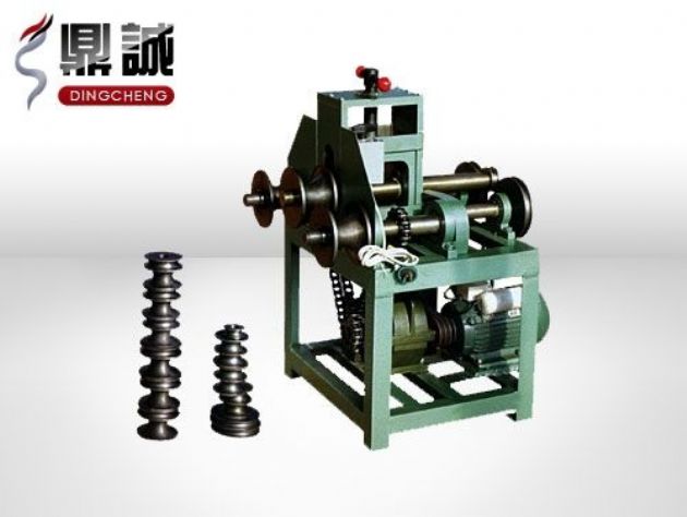 點(diǎn)擊查看詳細(xì)信息<br>標(biāo)題：立式多功能滾動(dòng)式彎管機(jī) 閱讀次數(shù)：5381