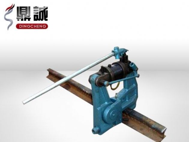 點擊查看詳細信息<br>標題：液壓鋼軌擠孔機 閱讀次數(shù)：4677